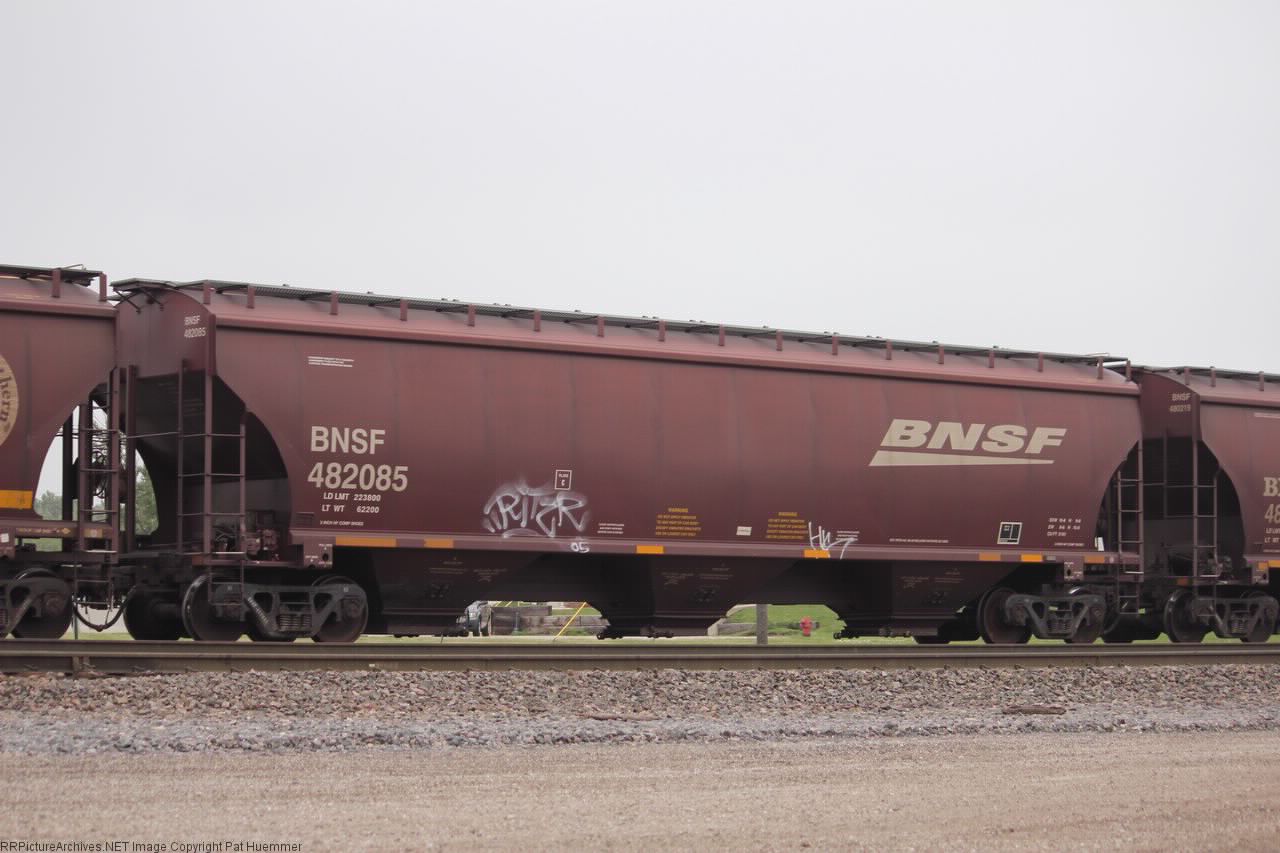 BNSF 482085