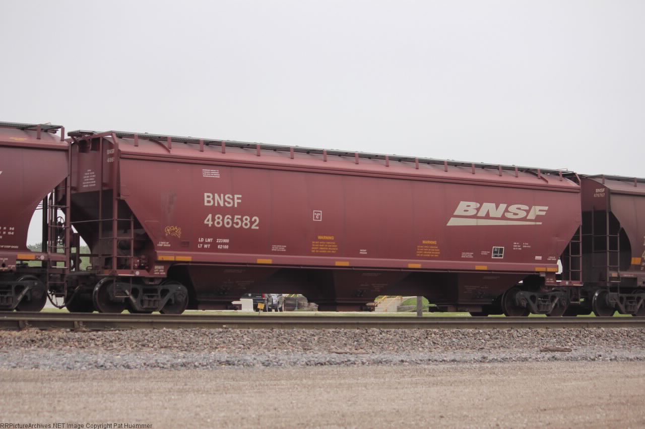 BNSF 486582