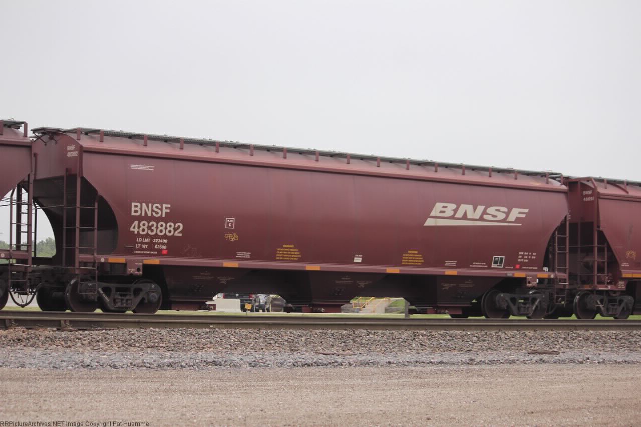 BNSF 483882