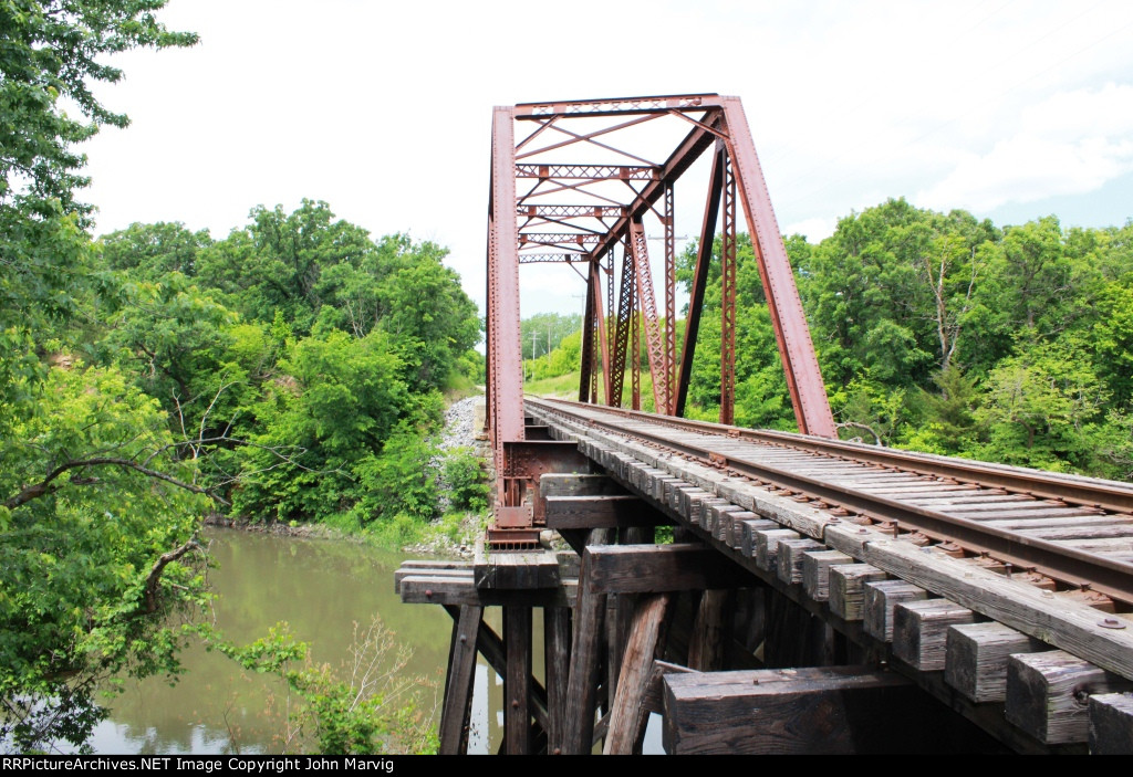M&STL Bridge over Redwood River