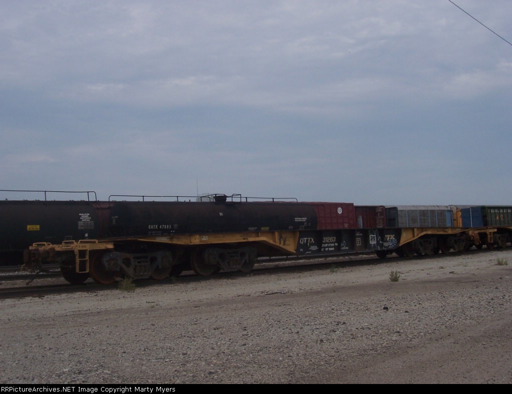 QTTX 31263 & GATX 47885