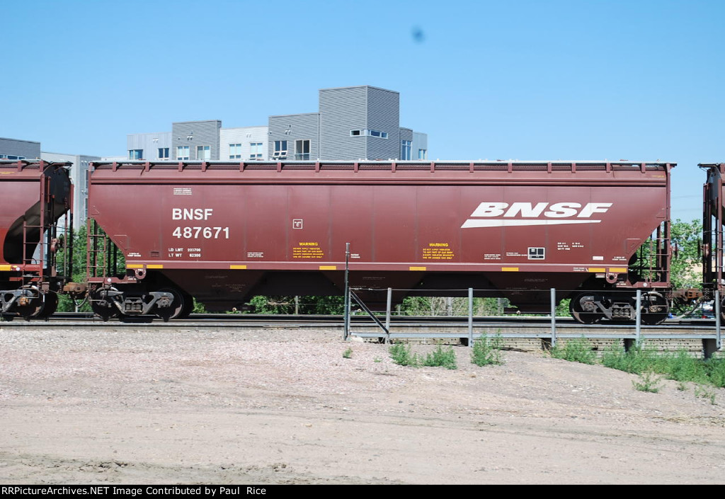BNSF 487671