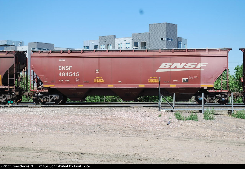 BNSF 484545