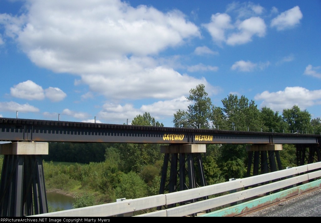 The bridge is still labled for the Gateway Western