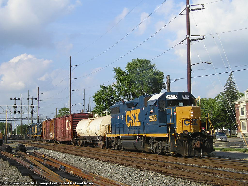 CSXT 2505 On CSX Y 201