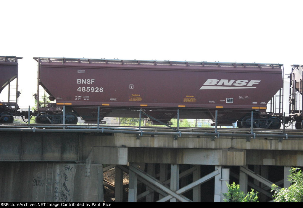 BNSF 485928