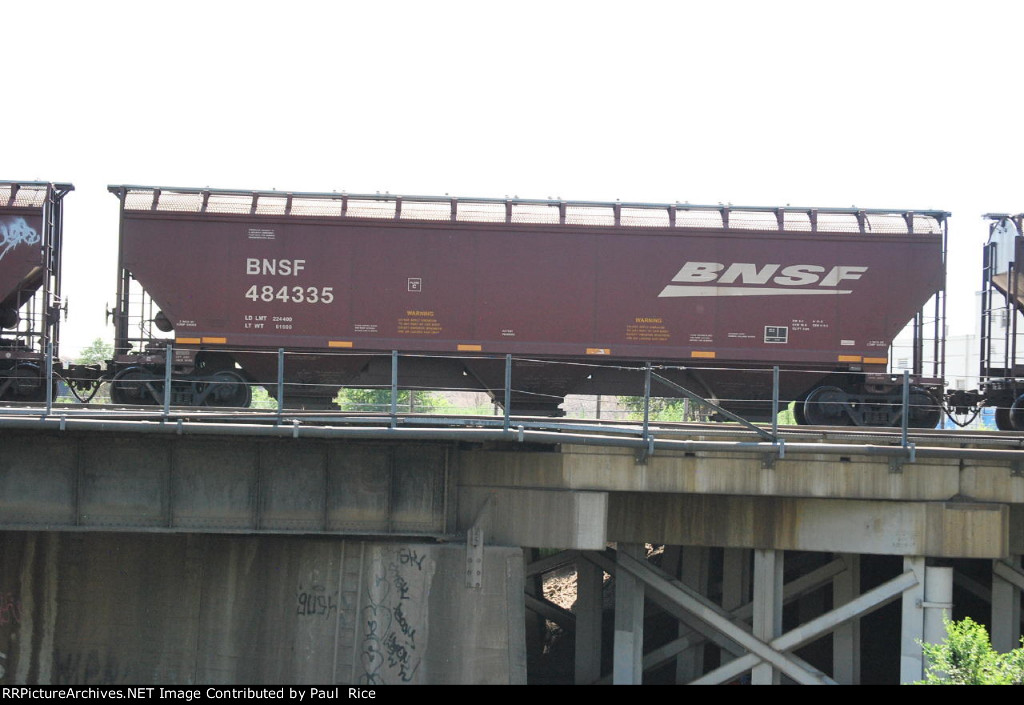 BNSF 484335