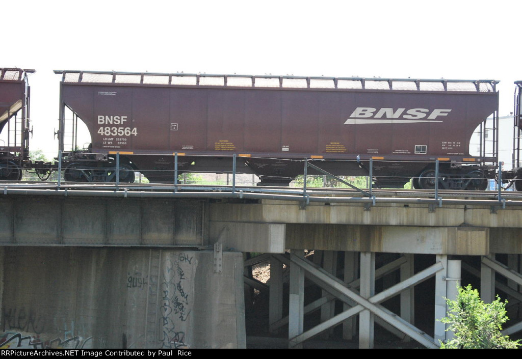 BNSF 483564