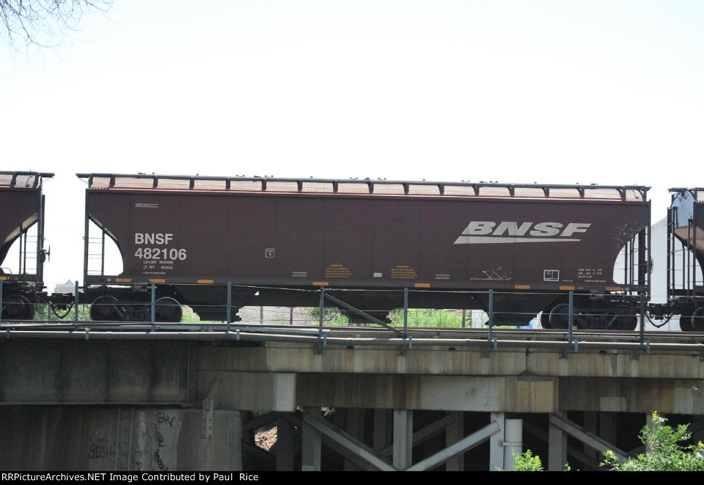 BNSF 482106