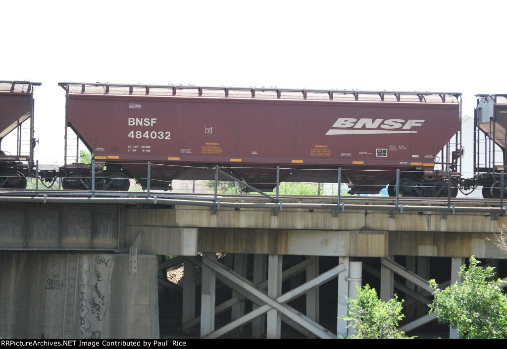 BNSF 484032