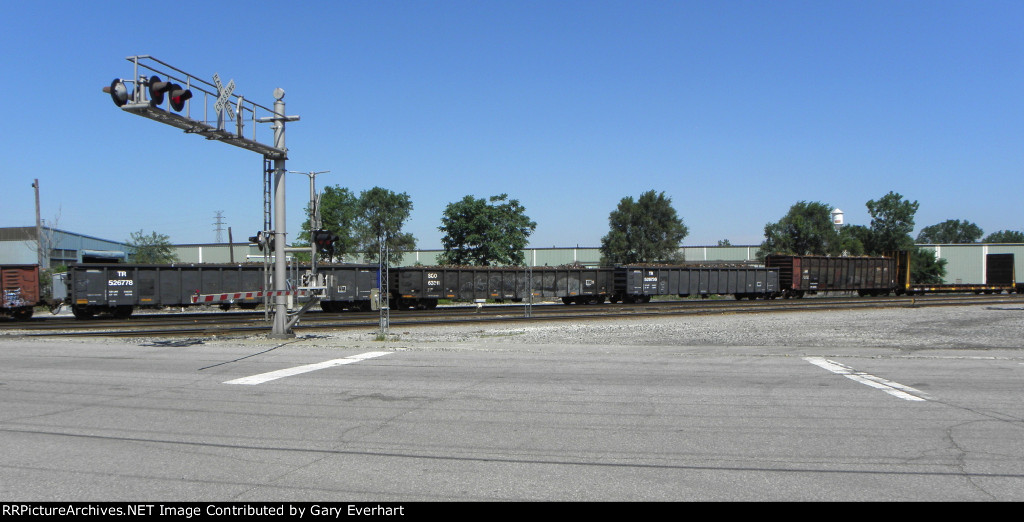 Long line of gondolas