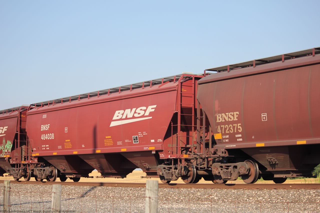 BNSF 484038