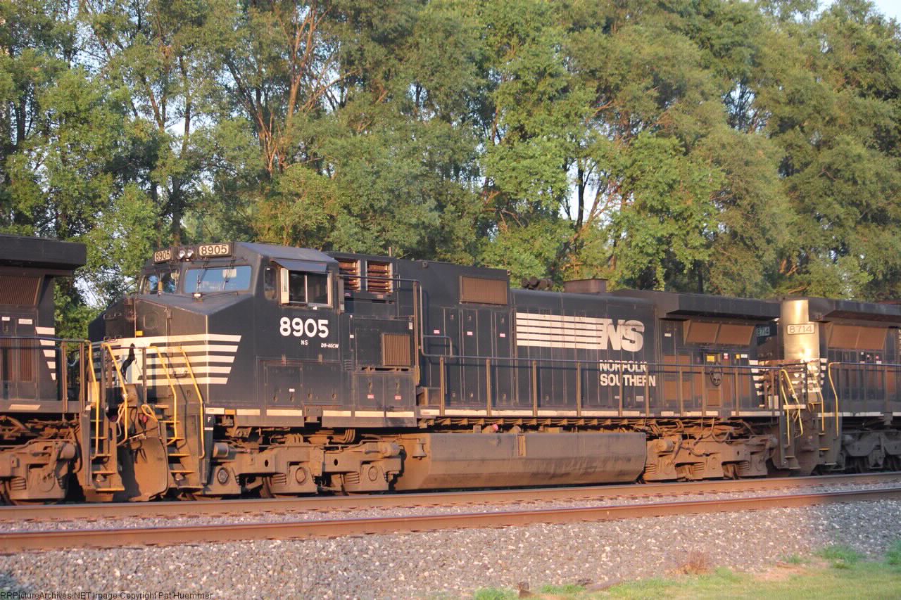 NS 8905