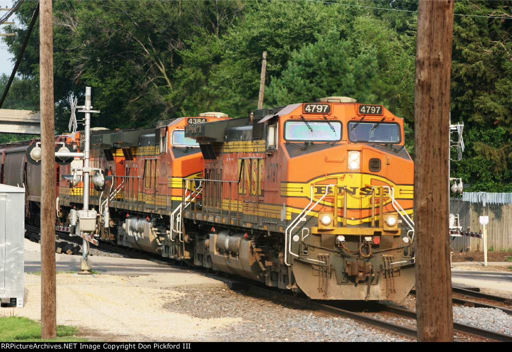 BNSF 4797 Grain Train