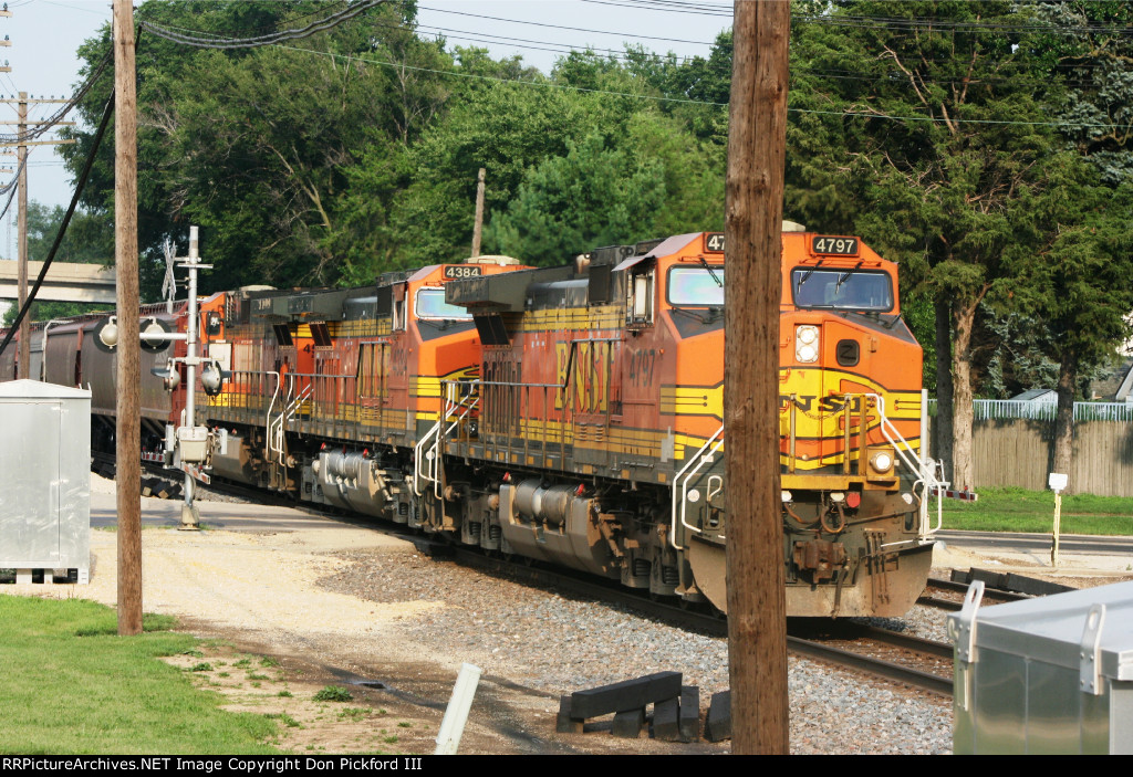 BNSF 4797 Grain Train