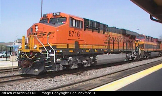 BNSF 6716 In Aurora