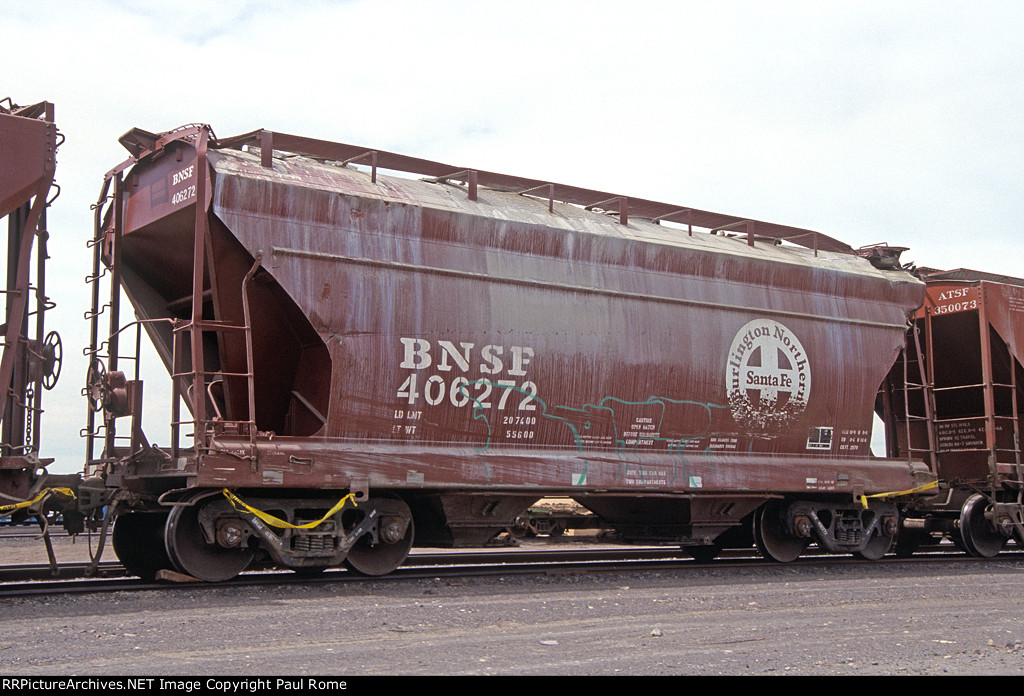 BNSF 406272, wreck damage, on the BNSF