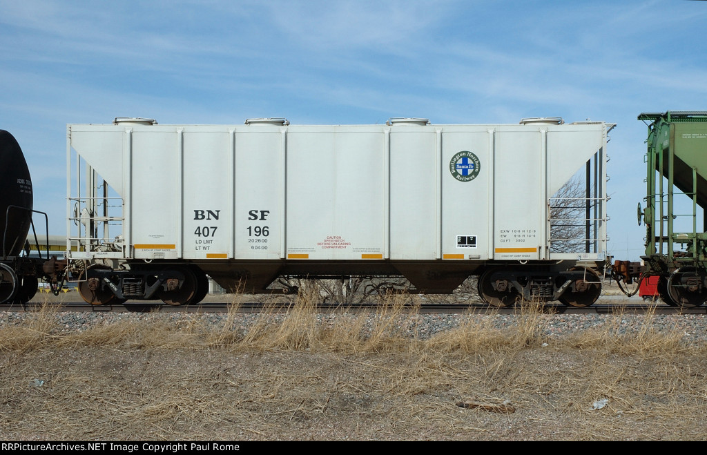 BNSF 407196, westbound on the BNSF