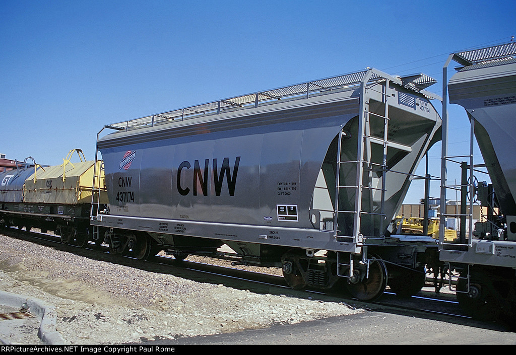 CNW 437174, NEW at Proviso Yard
