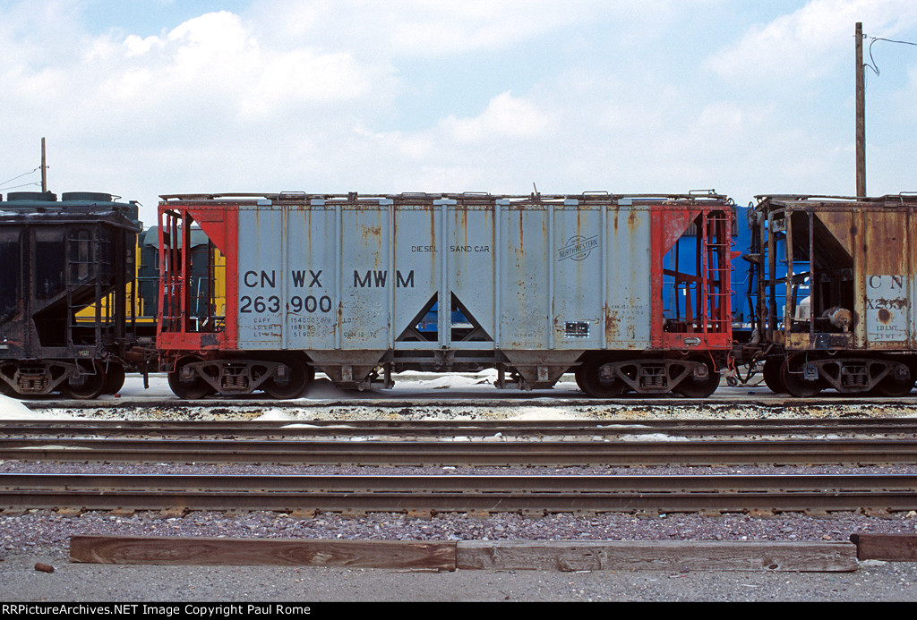 CNW X263900, on the UPRR at Proviso Shop