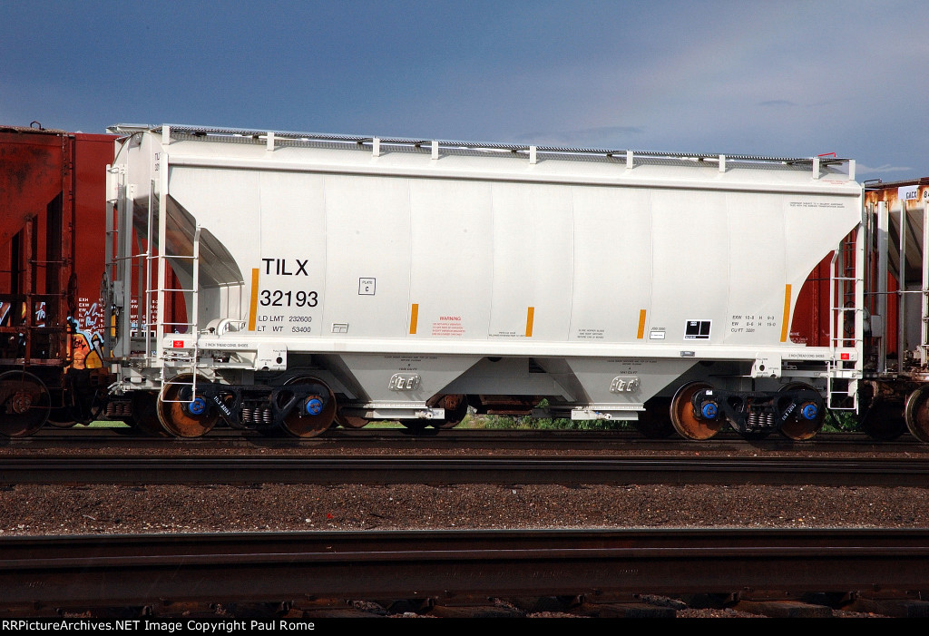 TILX 32193, on the UPRR
