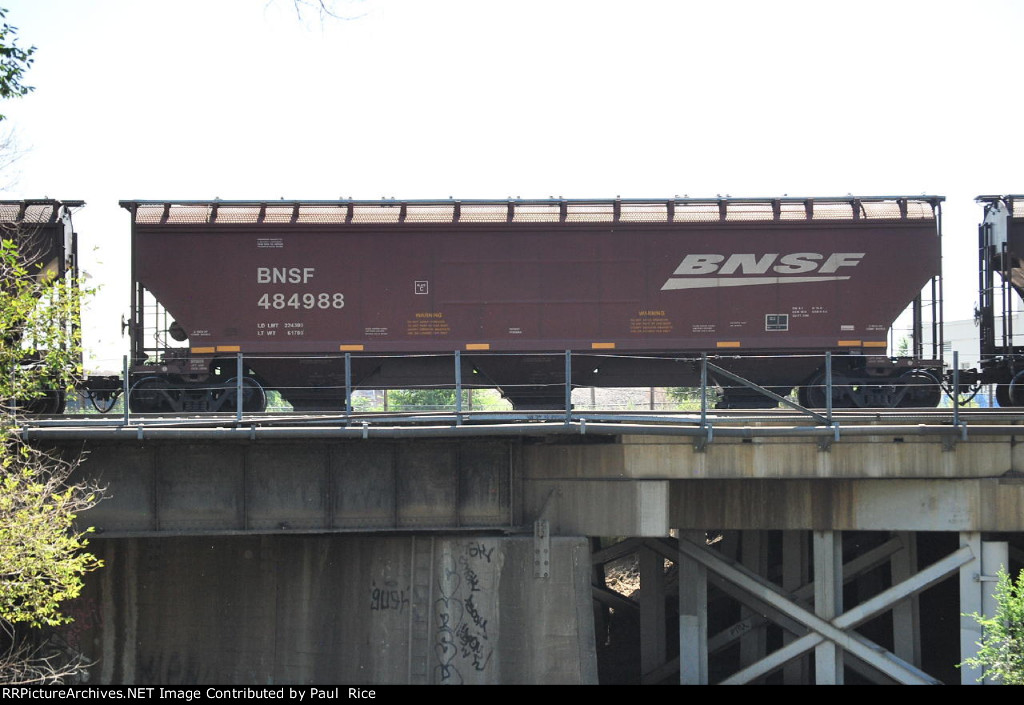 BNSF 484988
