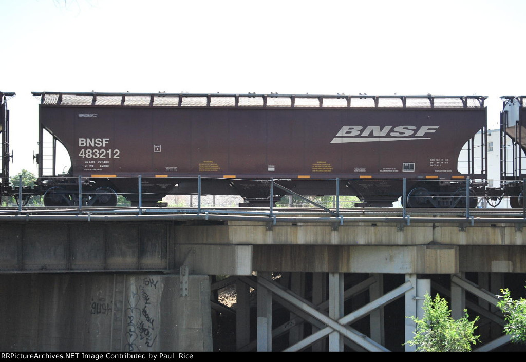 BNSF 483212