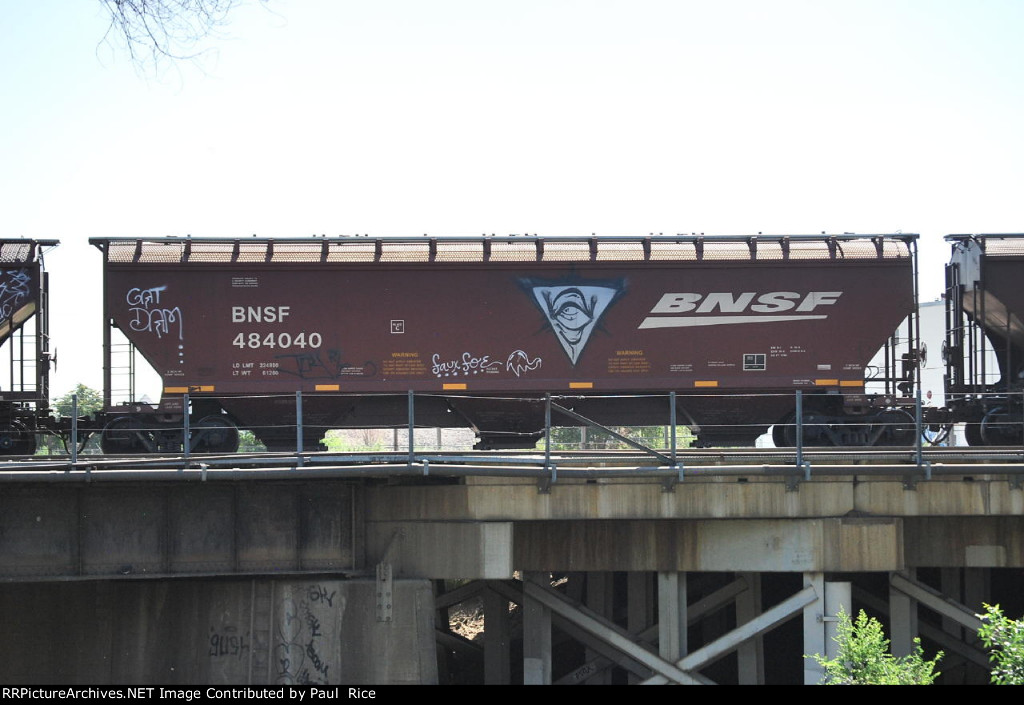 BNSF 484040