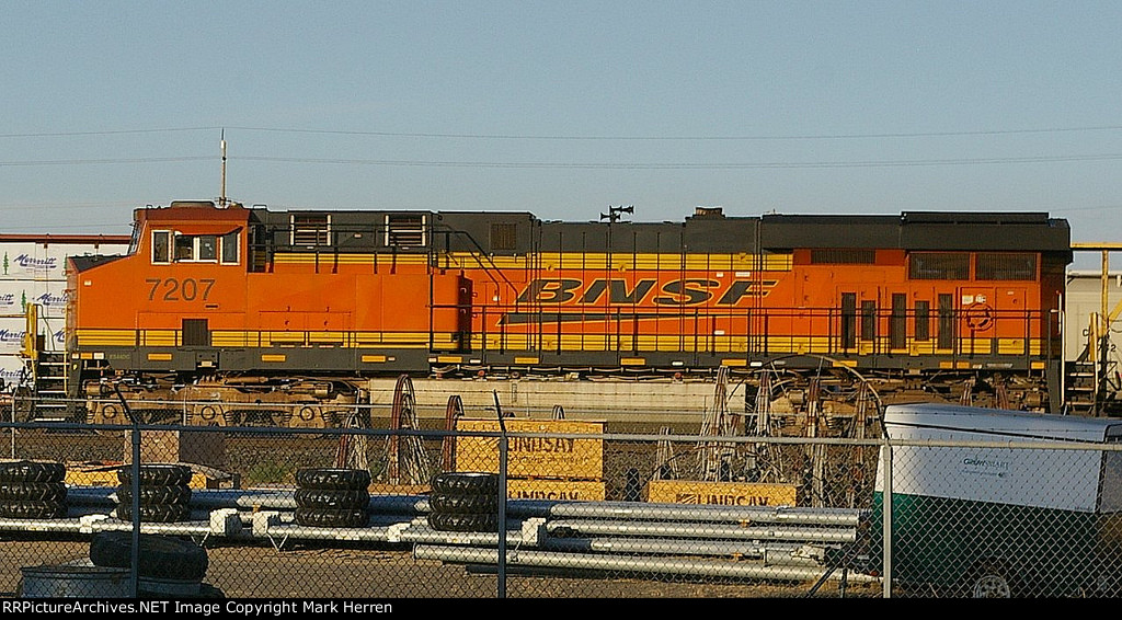 BNSF 7207