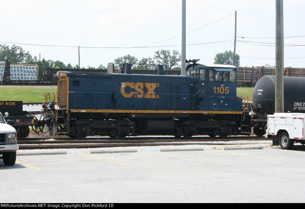 CSX 1105 - SW1500