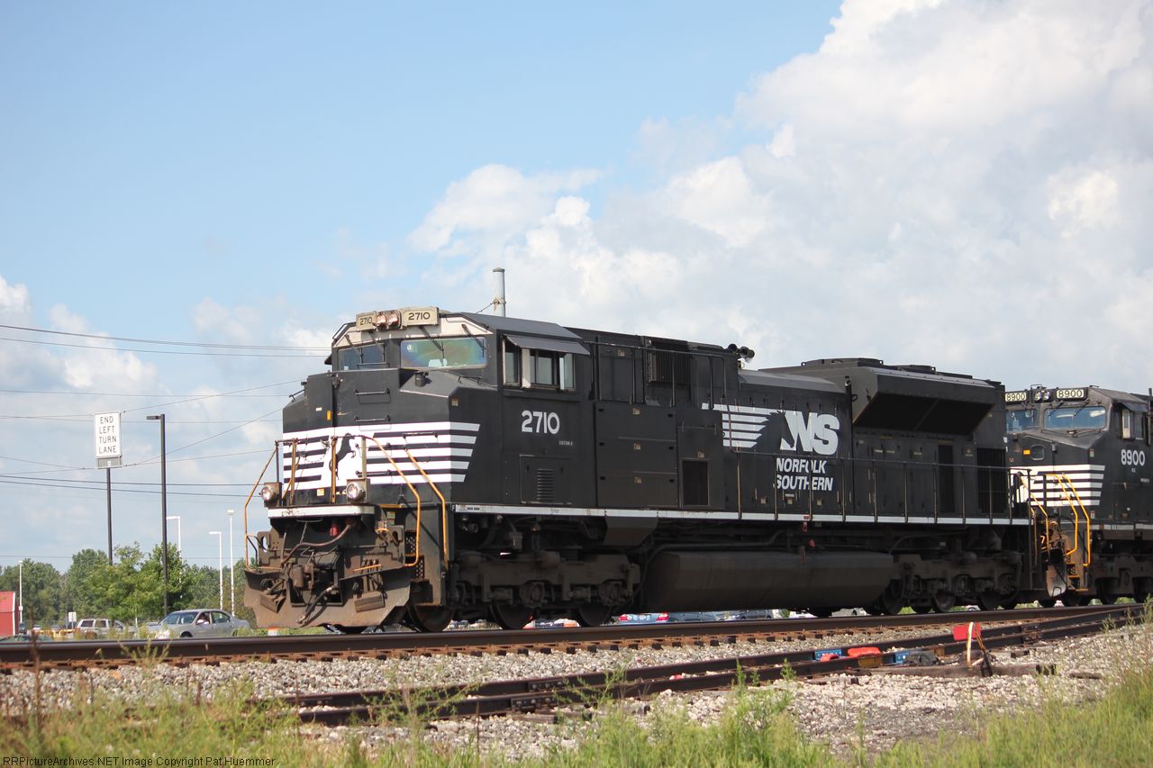 NS 2710