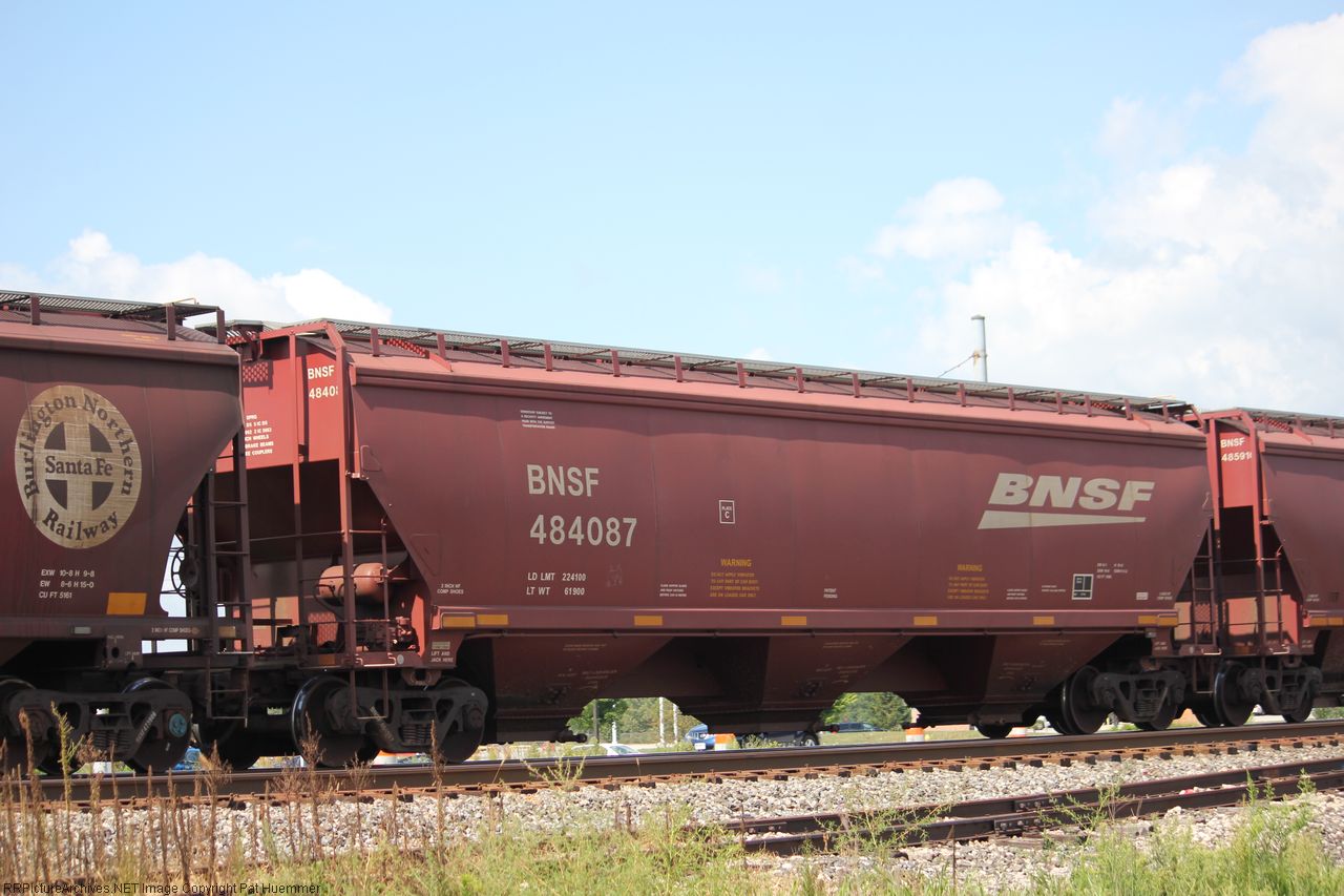 BNSF 484087