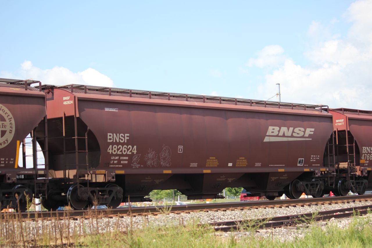 BNSF 482624
