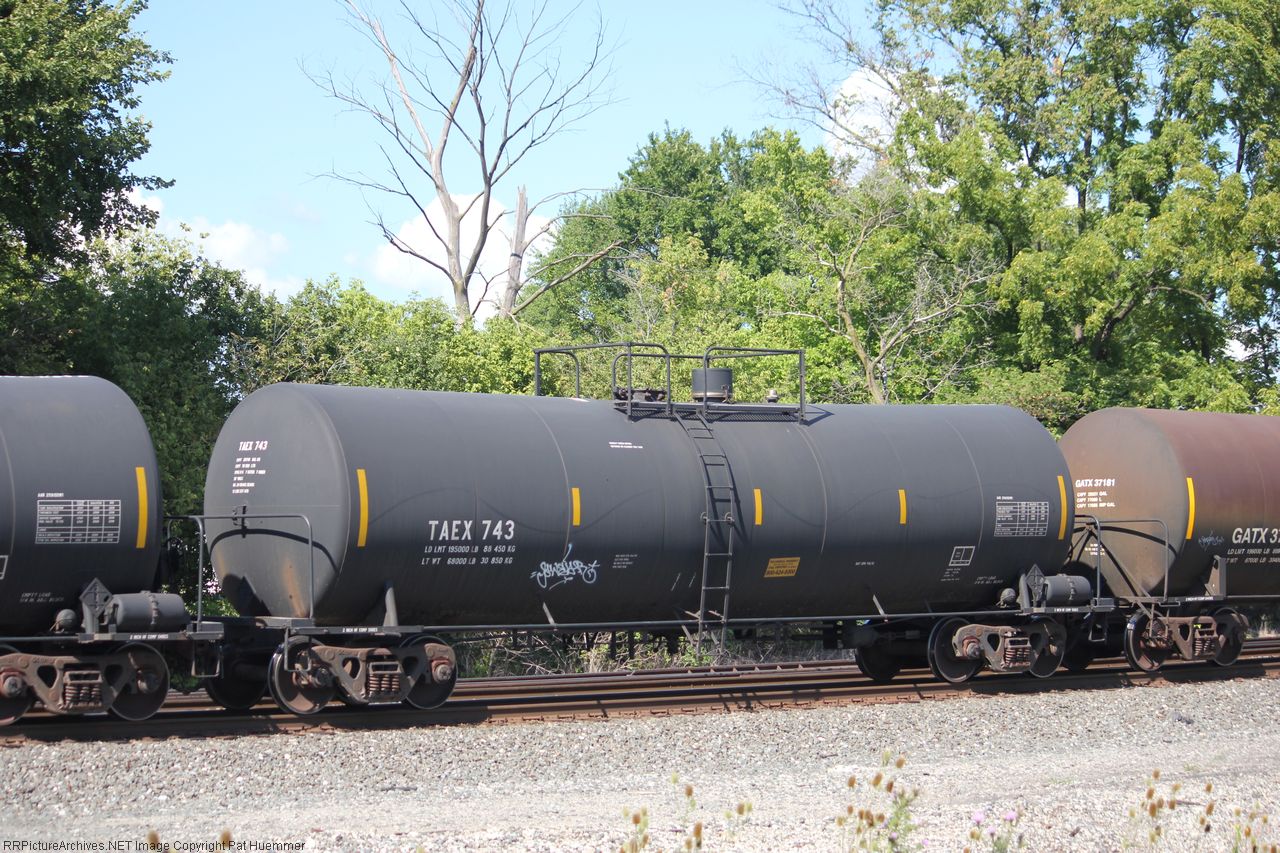TAEX 743