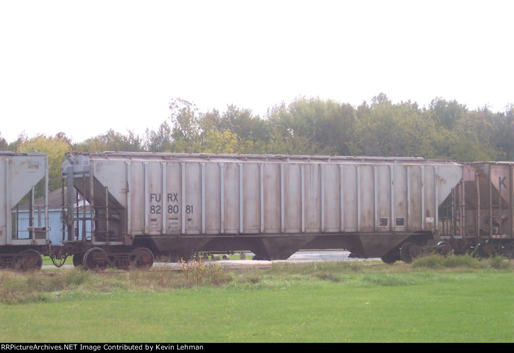 FURX 828081 and others sit in the wye at Georgetown,De