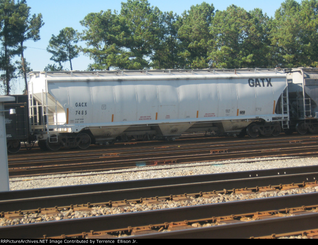 GACX Covered Hopper 7485