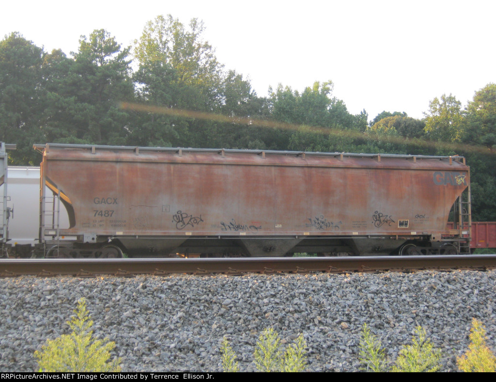 GACX Covered Hopper 7487