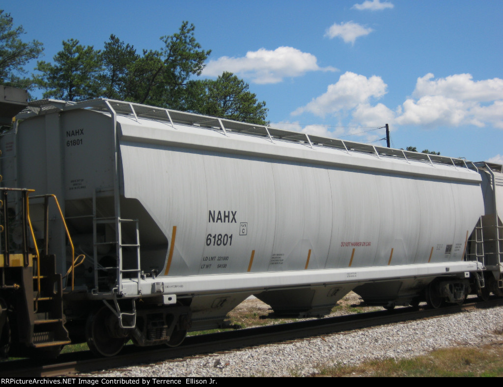 NAHX Covered Hopper 61801
