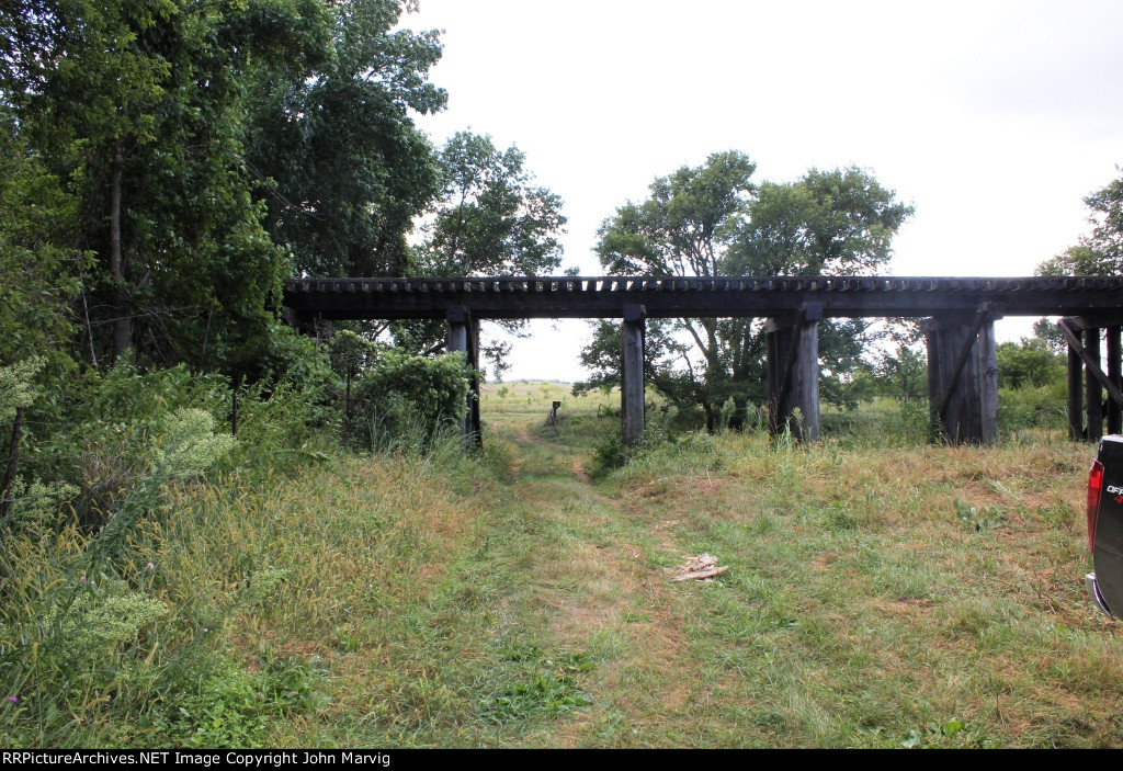 Abandoned CN&W Bridge across Cottonwood River