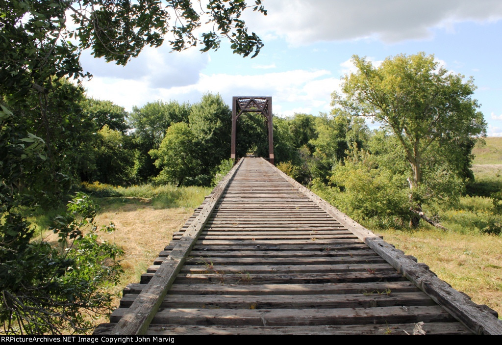Abandoned CN&W Bridge across Cottonwood River