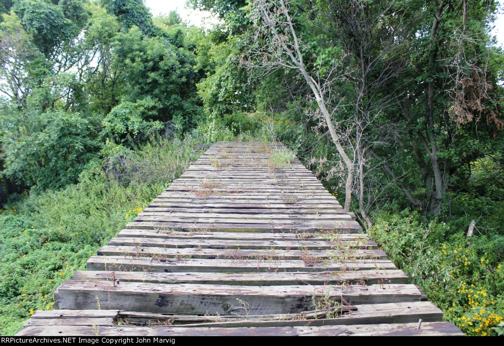 Abandoned CN&W Bridge across Cottonwood River