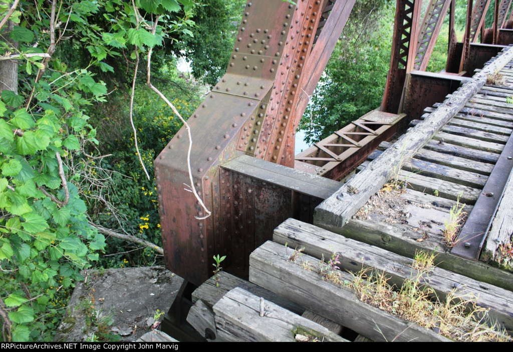 Abandoned CN&W Bridge across Cottonwood River