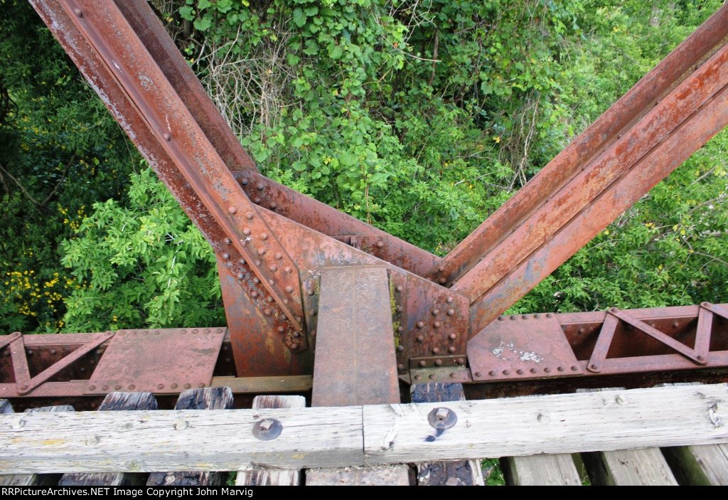 Abandoned CN&W Bridge across Cottonwood River
