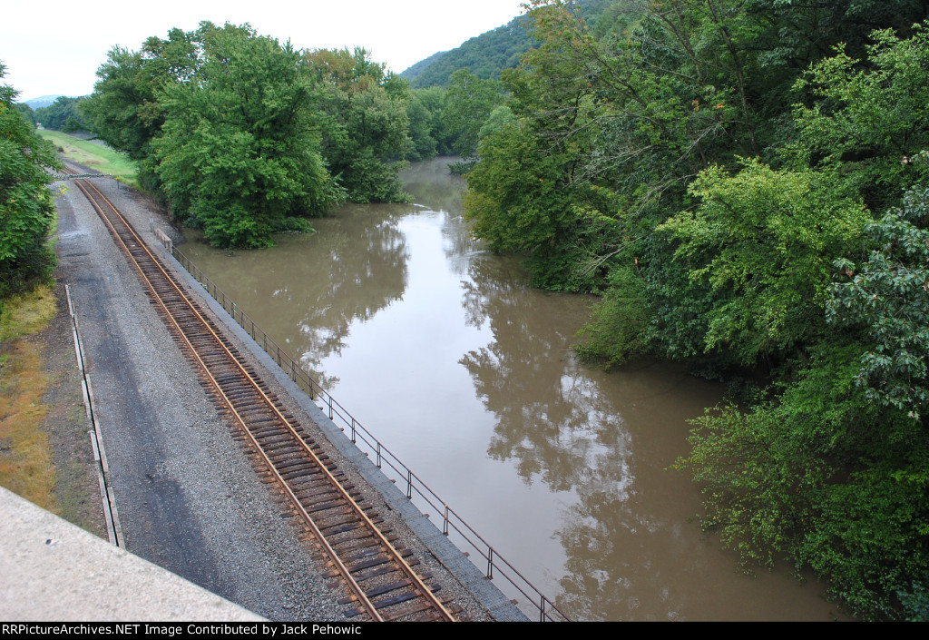 Viaduct at South Sunbury
