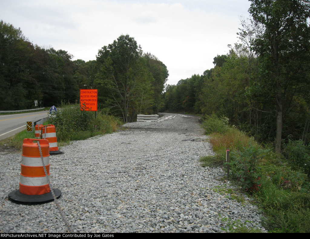 Concrete ties, in grops of five, line the Cutoff.