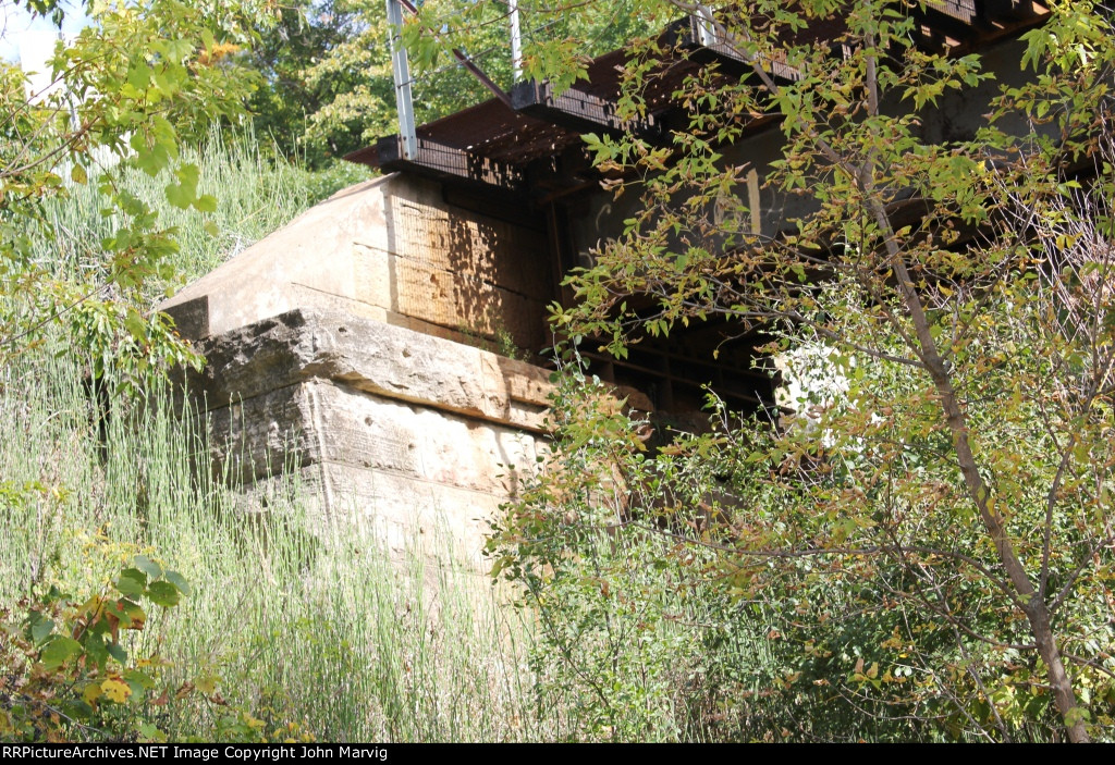 Ex Rock Island Bridge over Milwaukee Road