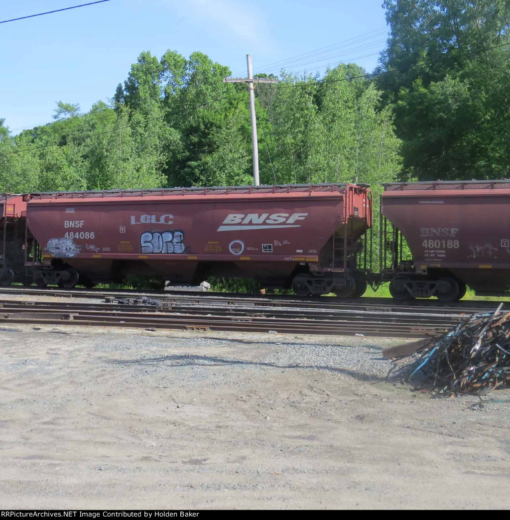 BNSF 484086