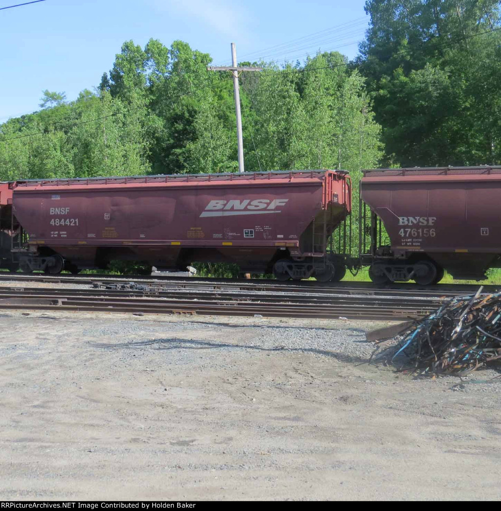 BNSF 484421