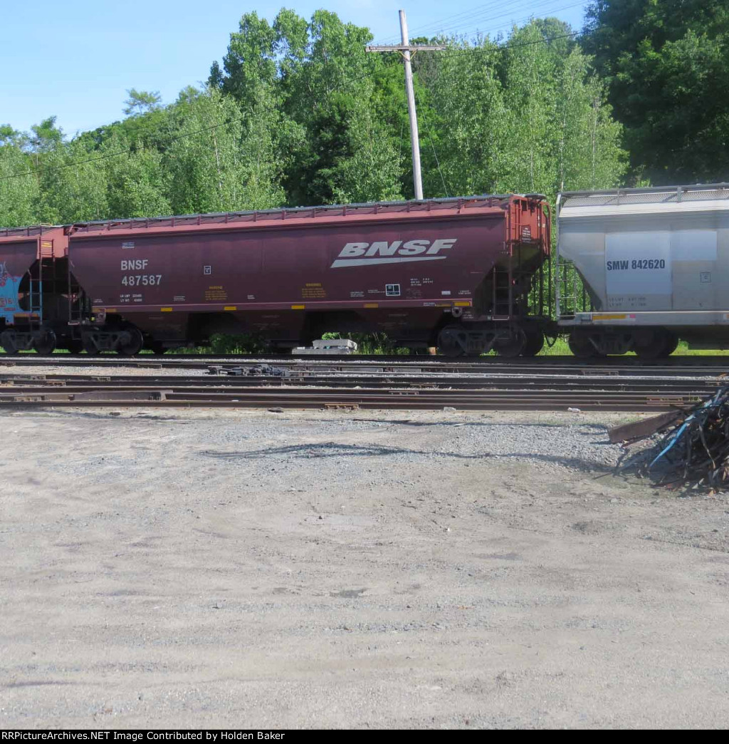 BNSF 487587