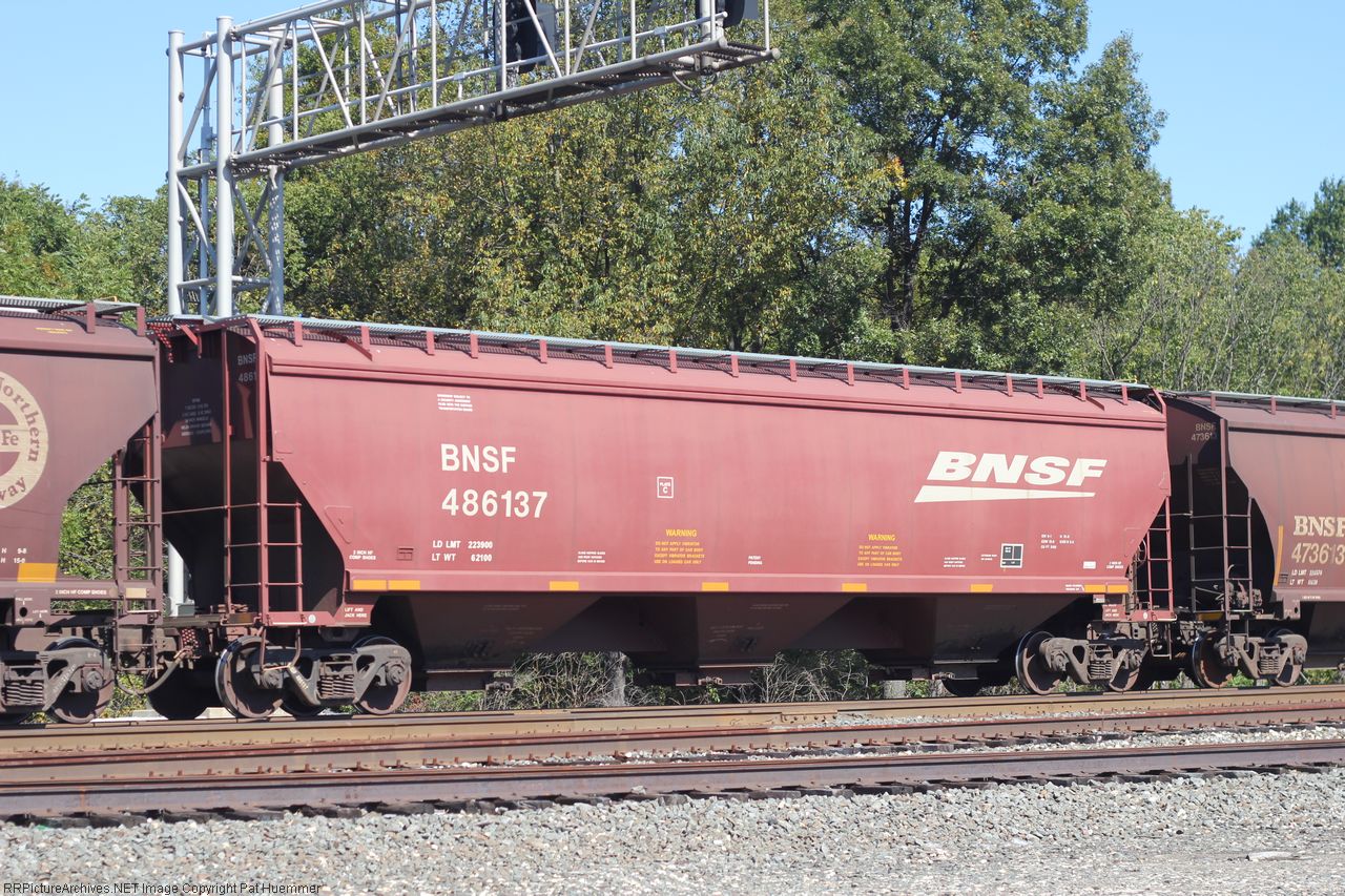 BNSF 486137